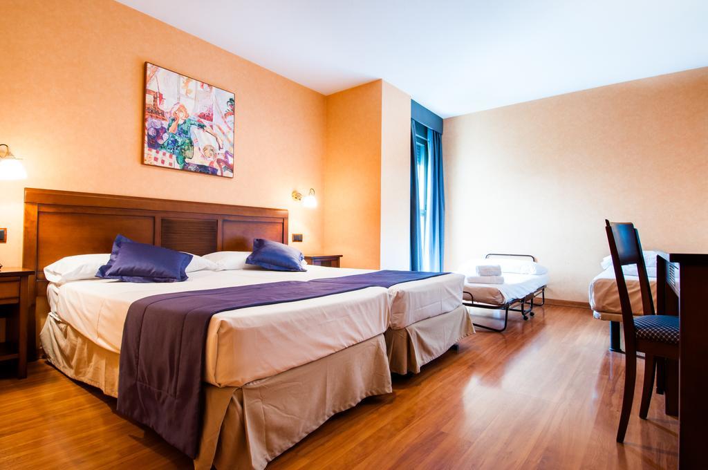 Hotel Las Provincias Fuenlabrada Exterior foto